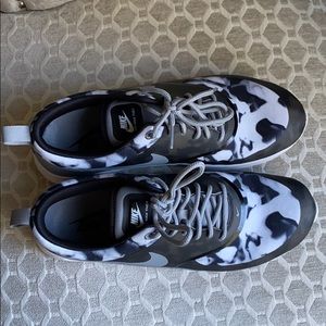 Air Max Thea Grey/Black Size 8.5